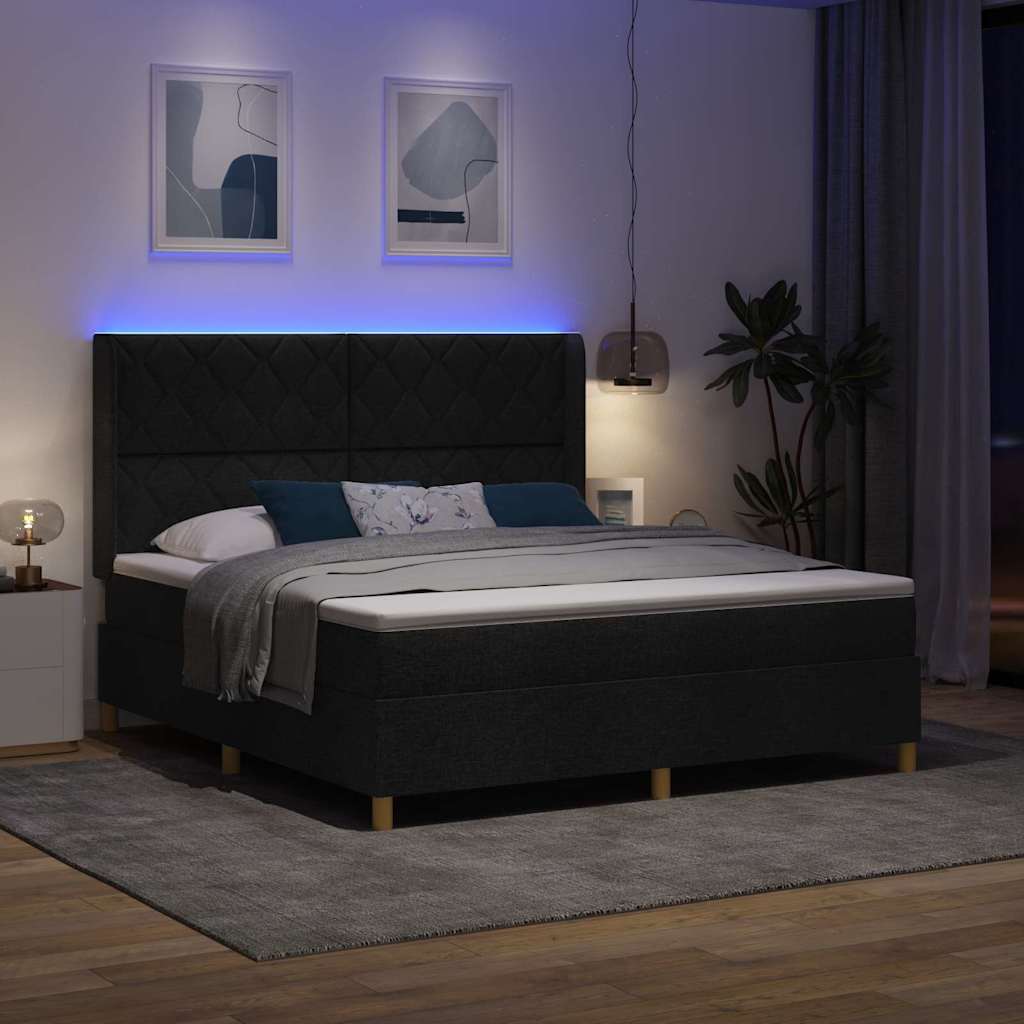 Boxspringbed met LED-stripverlichting Zwart 180 x 200 cm Stof