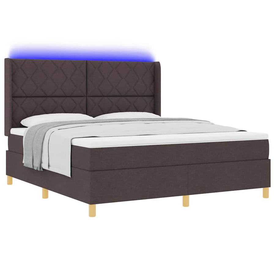 Boxspringbed met LED-stripverlichting Bruin 180 x 200 cm Stof