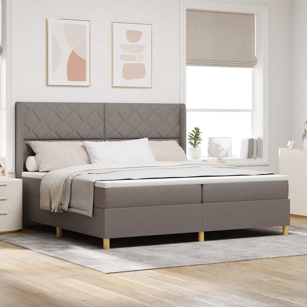 Boxspringbed met LED-stripverlichting Taupe 200 x 200 cm Stof