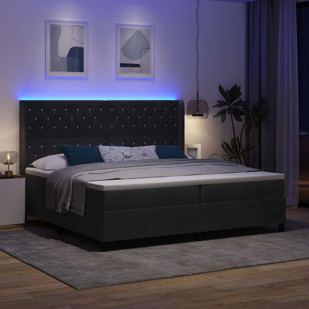Boxspringbed met matras met LED Zwart 200 x 200 cm Fluweel