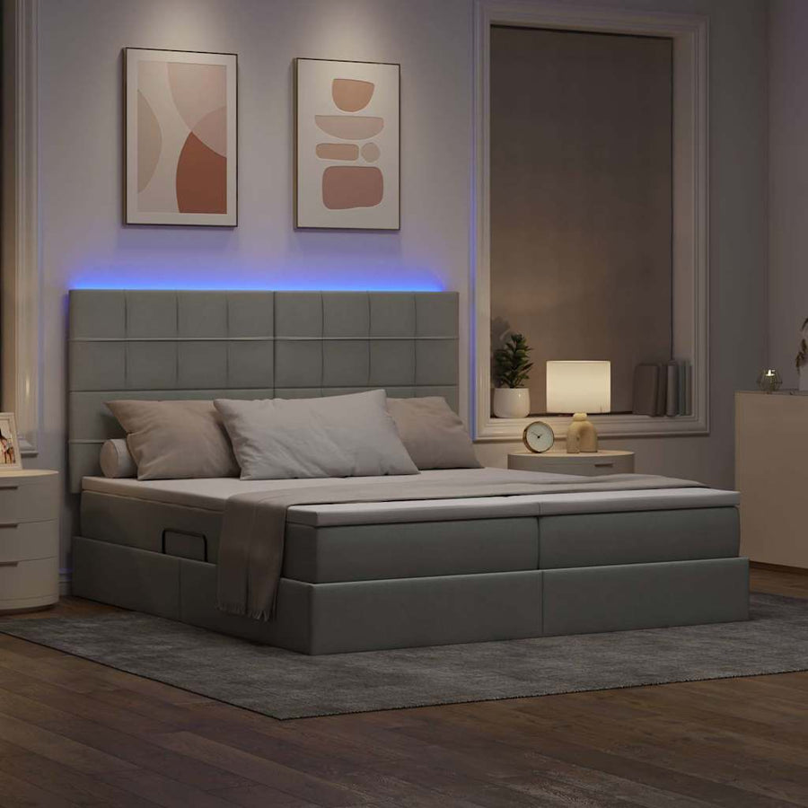 Bed met LED-stripverlichting Lichtgrijs 200 x 200 cm Stof