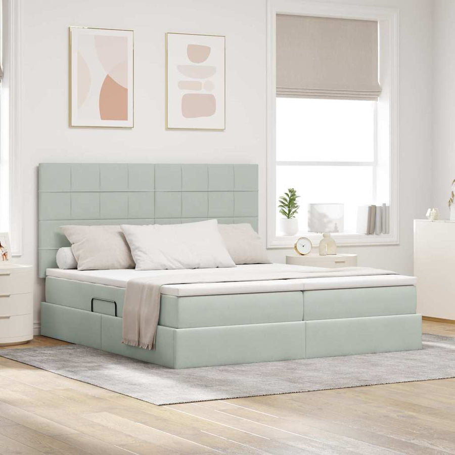Bed met LED-stripverlichting Lichtgrijs 180 x 200 cm Fluweel