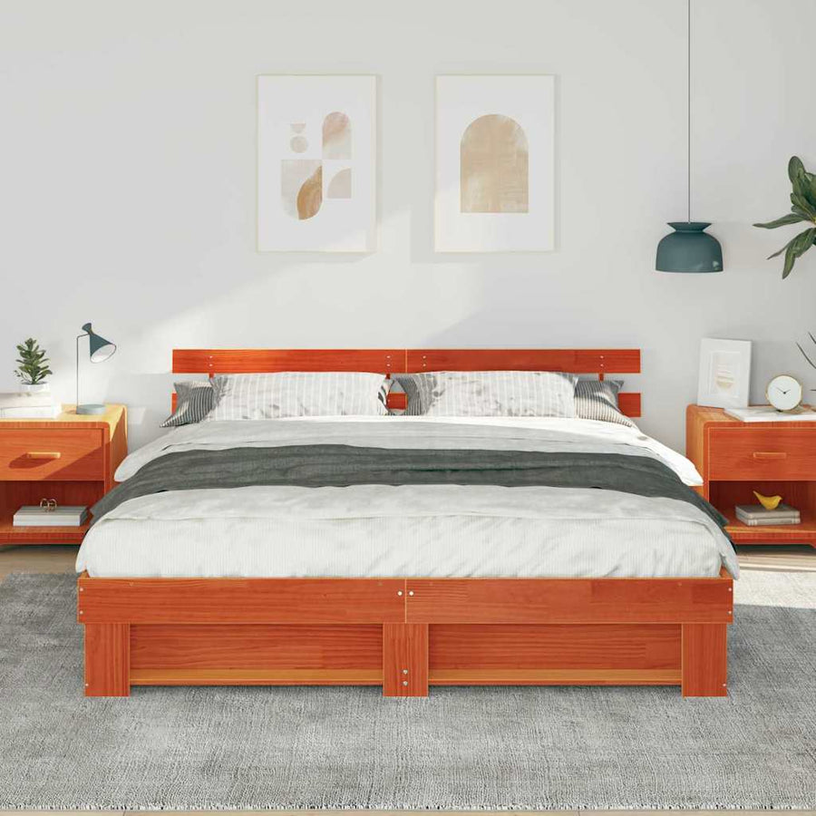 Bedframe met hoofdeinde Bruin 200 x 200 cm Massief grenenhout