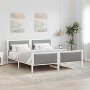Bedframe lichtgrijs 200x200 cm massief grenenhout