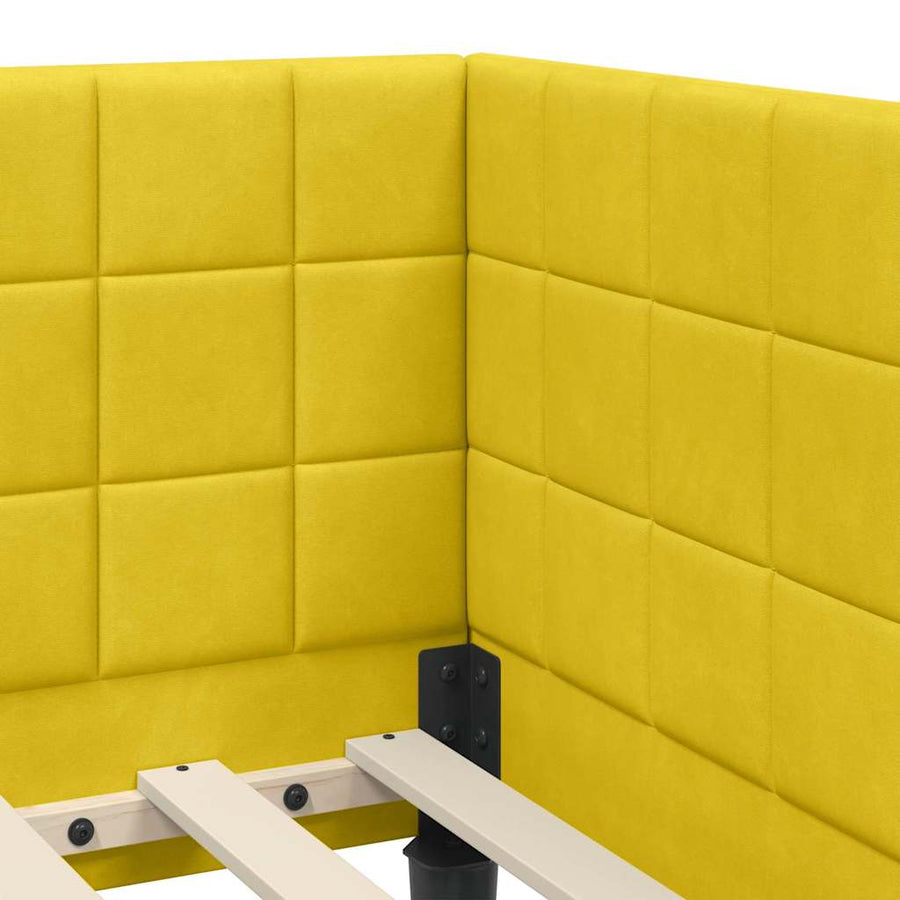 Hoekbedframe met Matras met hoofdeinde 2 pcs Geel Fluweel