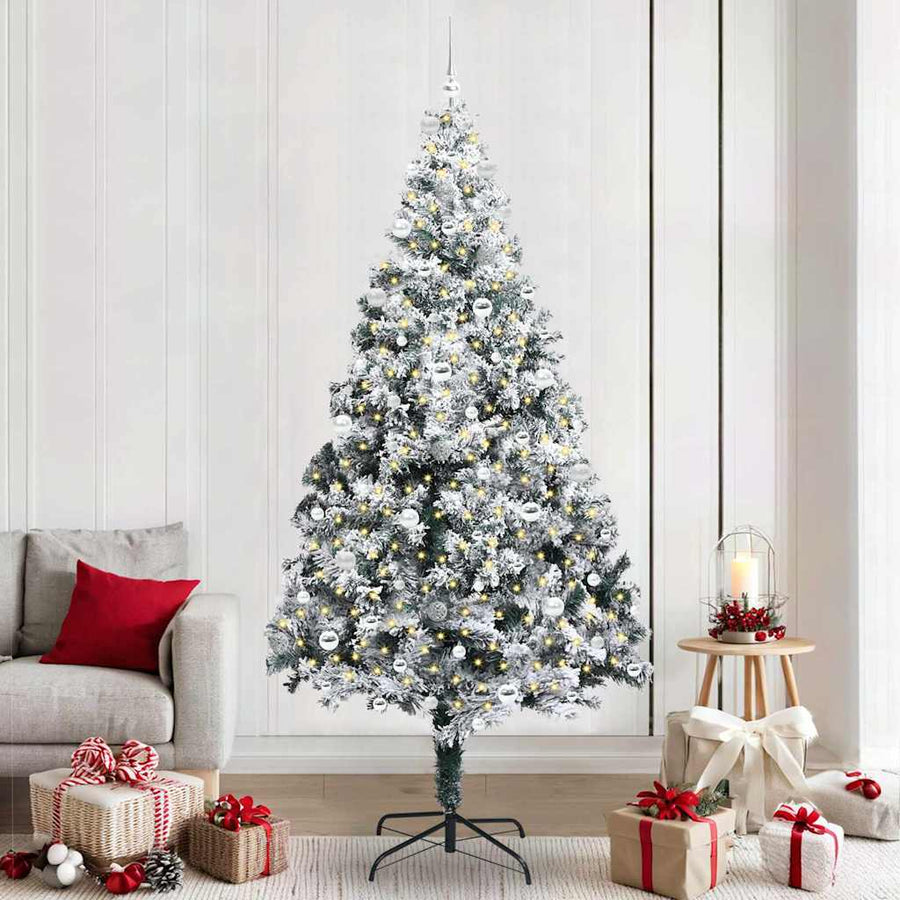 Kunstkerstboom Groen 240 x 150 cm PVC en Staal en Kunststof