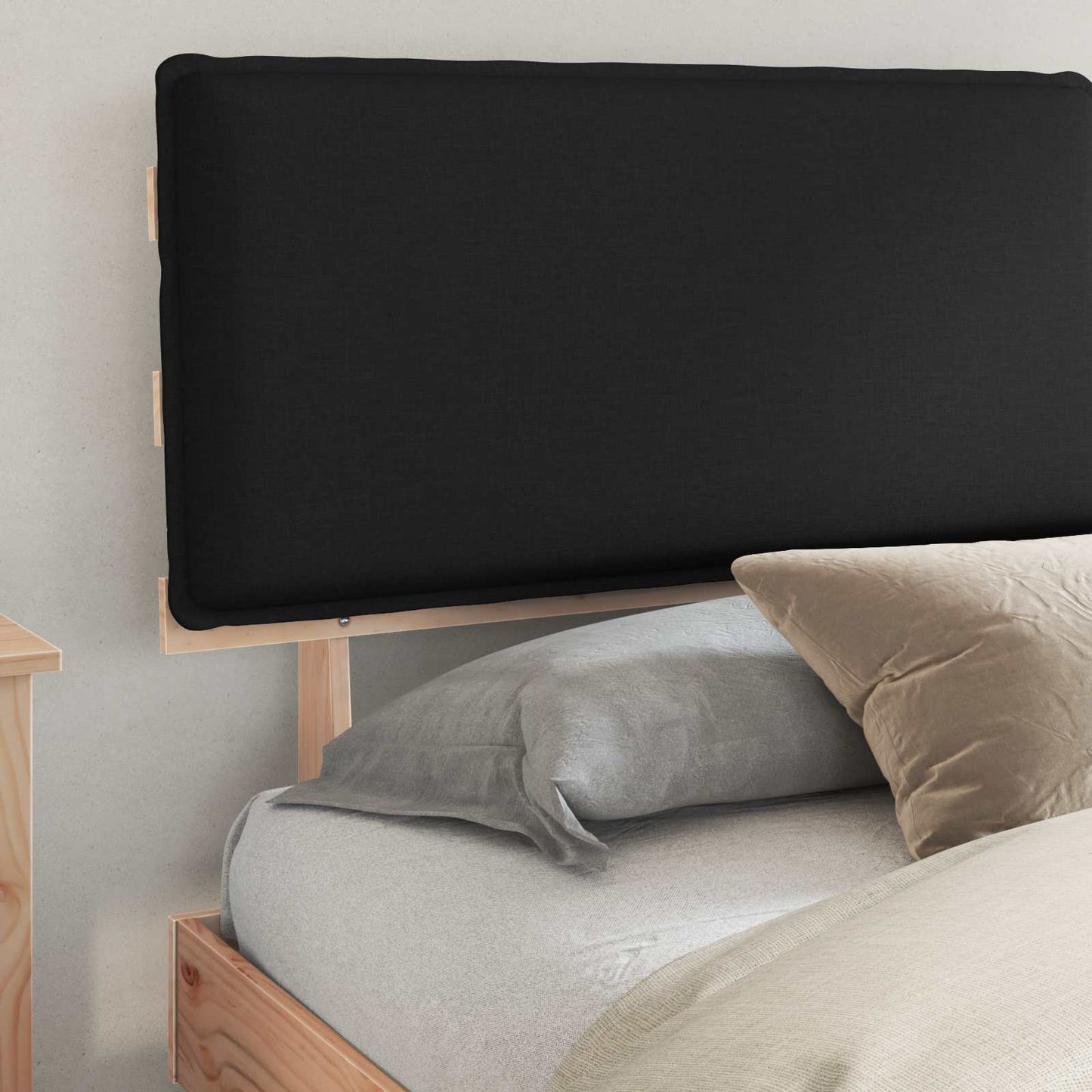 Bedframe met Gevoerd Hoofdgedeelte Zwart 180 x 200 cm