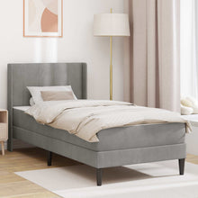 Bedframe met matras met hoofdeinde 2 pcs Lichtgrijs Fluweel