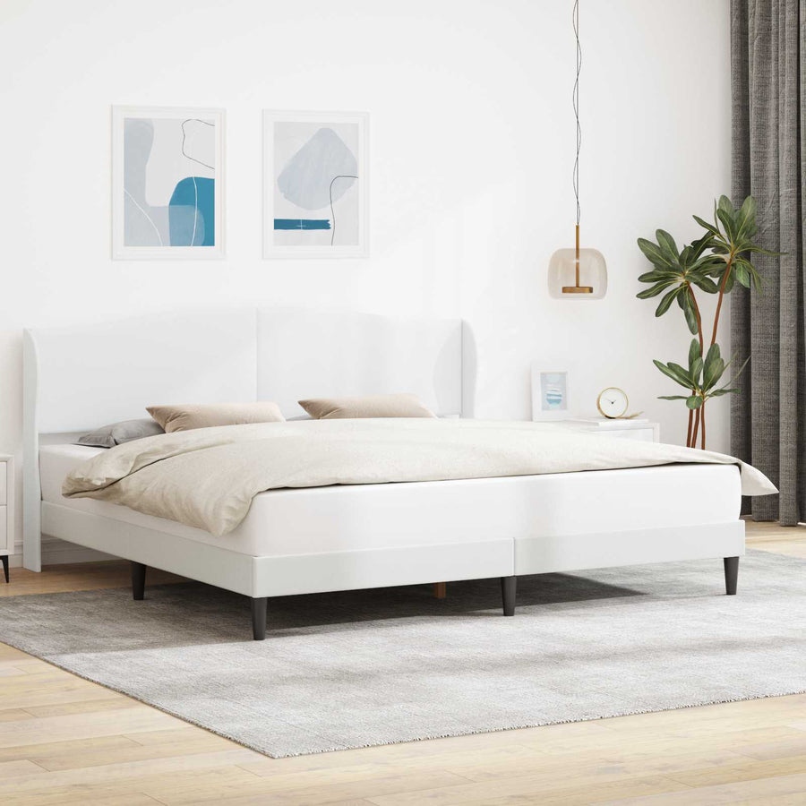 Bedframe met hoofdeinde Wit 200 x 200 cm Kunstleer