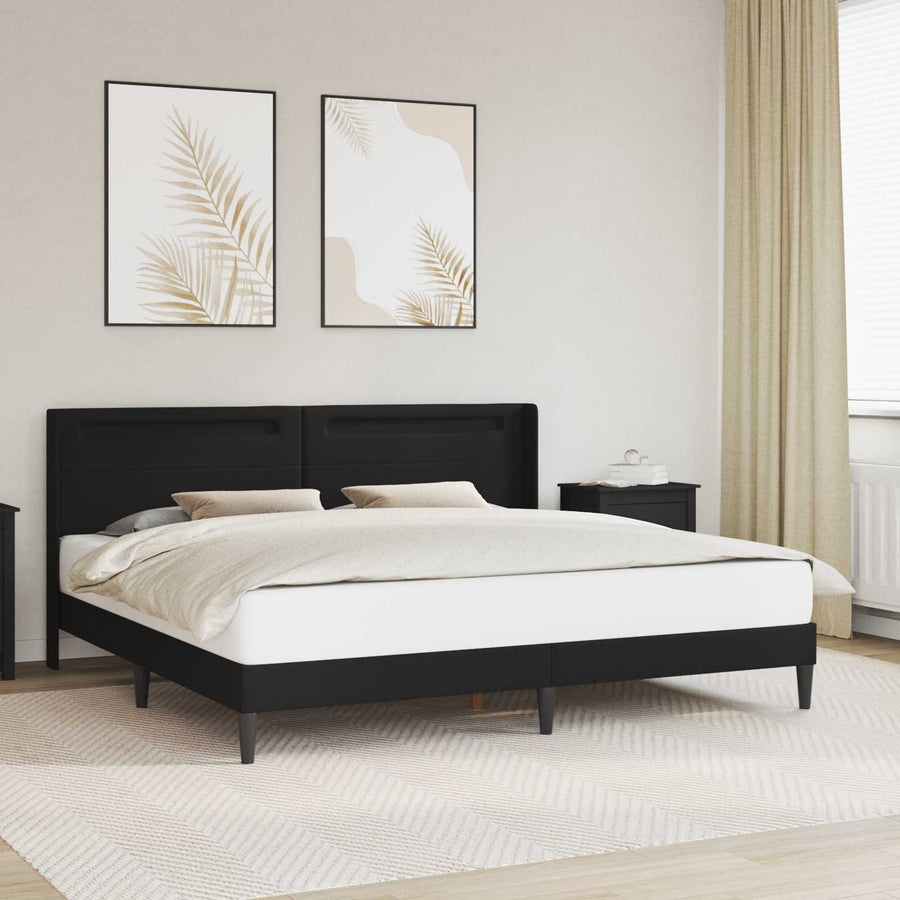 Bedframe met LED-stripverlichting Zwart 200 x200 cm Kunstleer