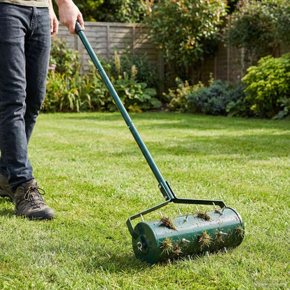 Lawn Roller Pull met Aerator Klemmen Groen 128 x 38 cm Staal