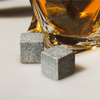 Whiskyglazen - Twisted (set van 2) incl. 2 ijsstenen (koelstenen)