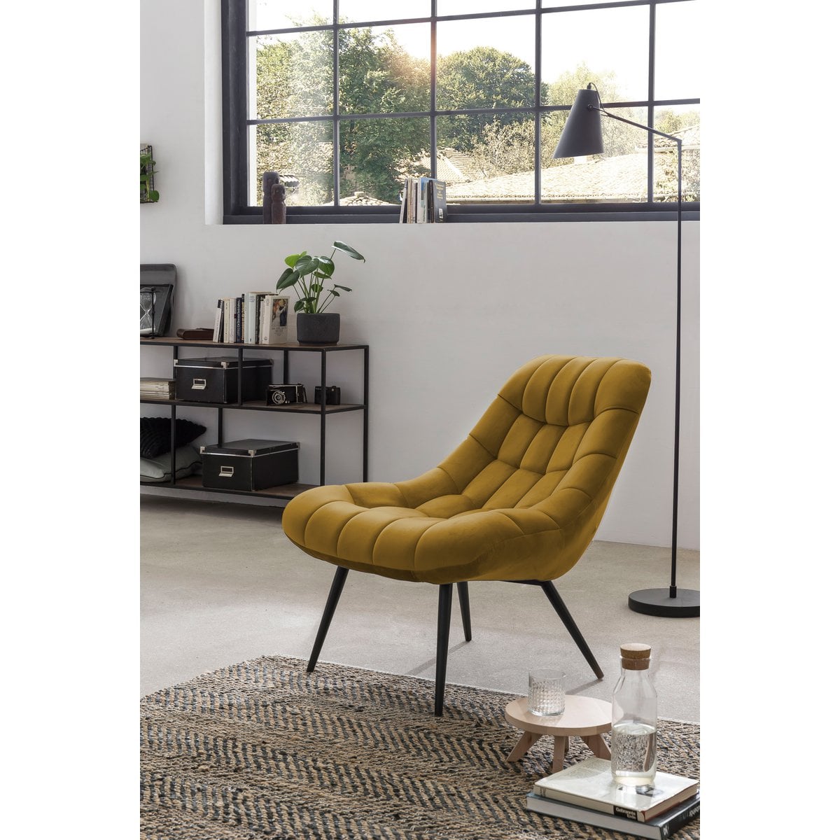 Fauteuil XXL geel fluweel zwart metaal