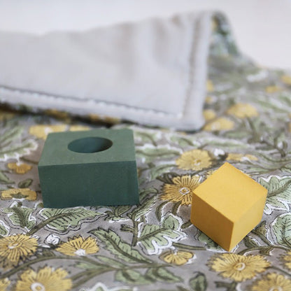 FIDELIA baby rest mat with floral print