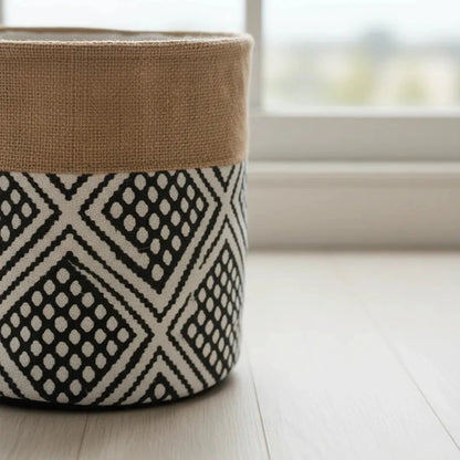 Graphic Pattern Basket / Baskets – With Jute Trim – 30x25 cm – Urbane Hide