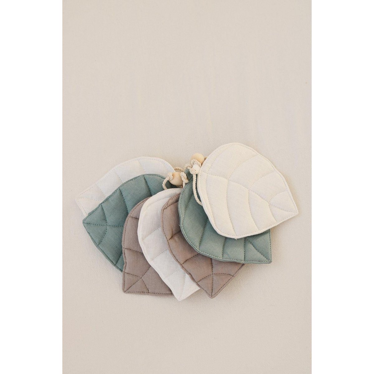 "Winterochtend" Linnen Slinger met Bladeren