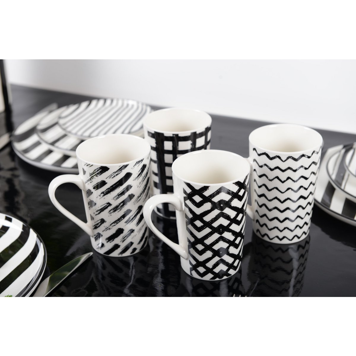 Mokken 450 ml keramiek zwart wit set van 4