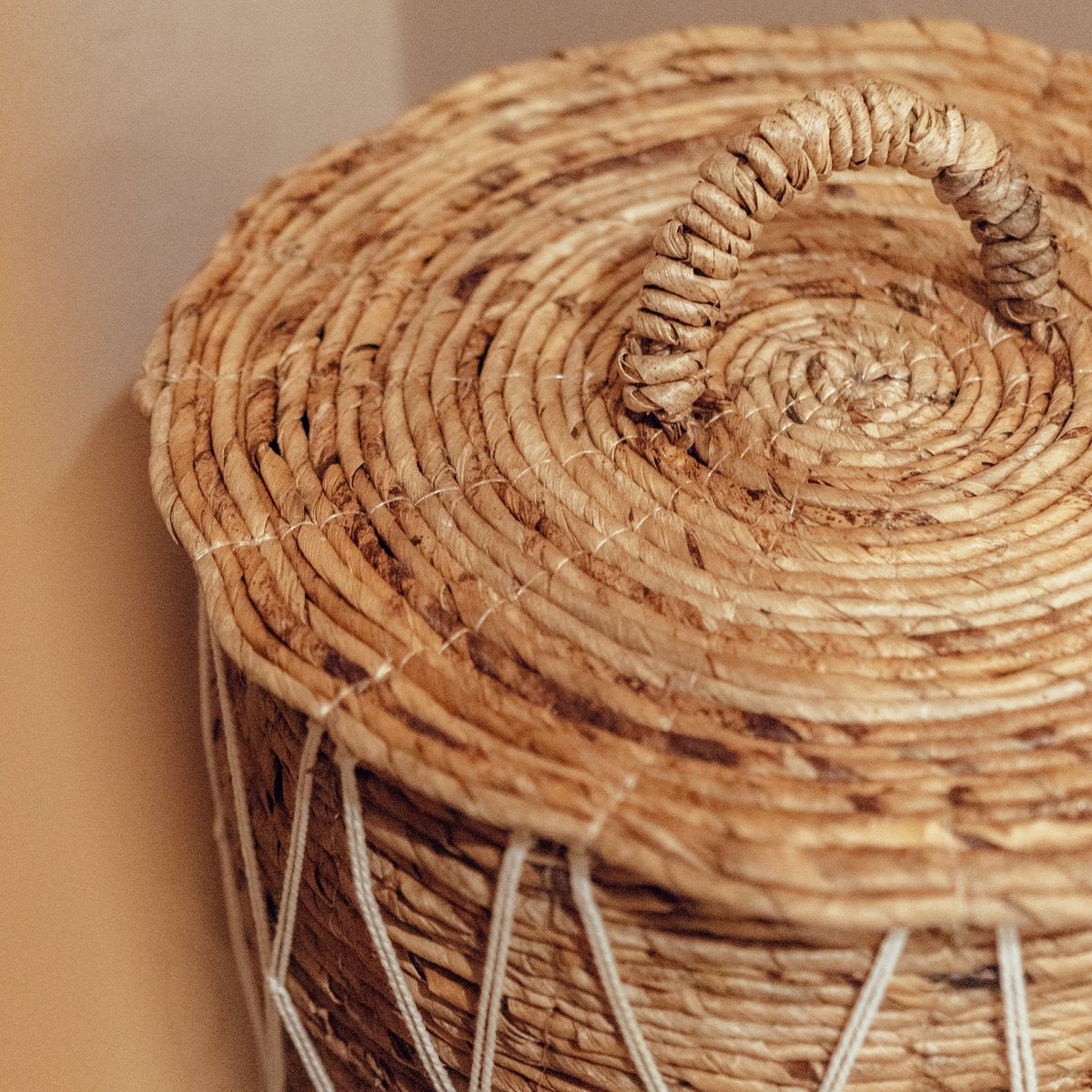 Laundry Basket With Lid KISA Made of Environmentally Friendly Banana Fibre