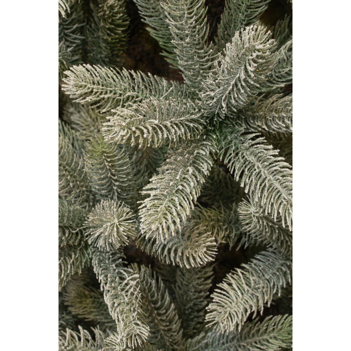 Kunstkerstboom Nagoya 180 cm groen frosted