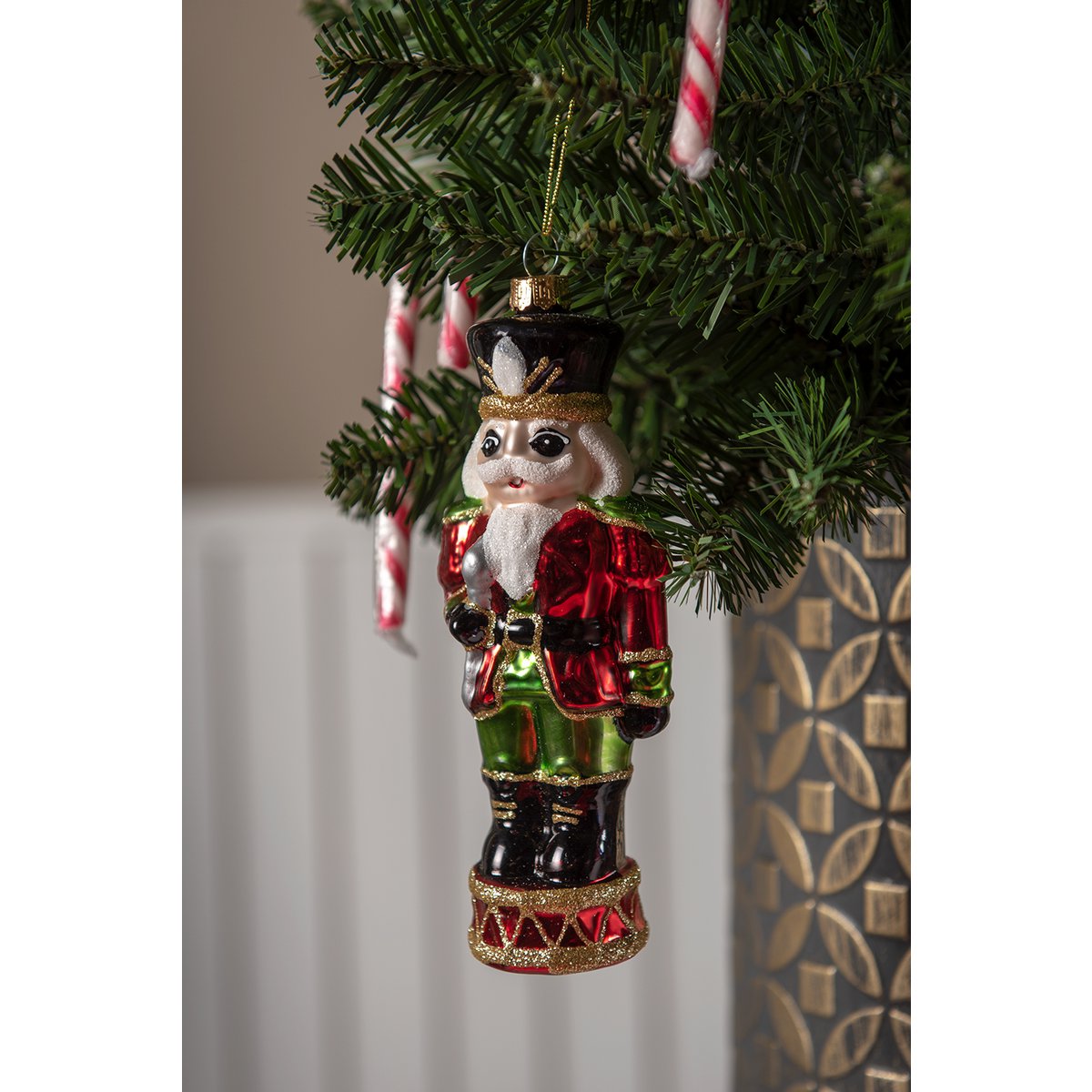 Kersthanger notenkraker 17 cm rood groen glas