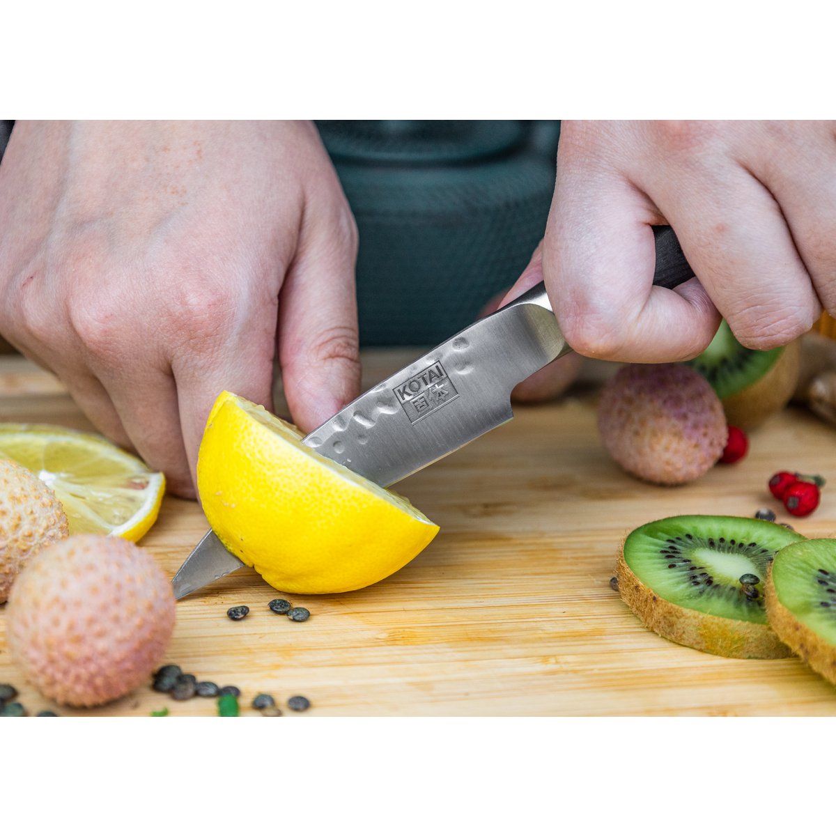 De Pakka Complete Set Pro (A) : 6 Messen (Schilmesje + Santoku + Gyuto + Fileermes + Broodmes + Hakmes) + 2 Accessoires (magnetische bamboe meshouder + aanzetstaal)