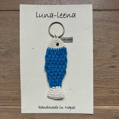 Sleutelhanger vis blauw organisch katoen 11x4 cm