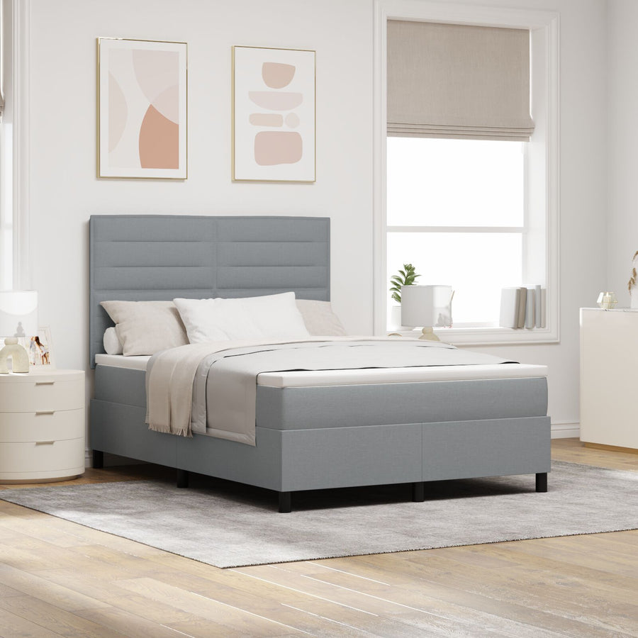 Boxspring Bed Met Matras Stof Lichtgrijs 140 x 190 cm Lijnen ontwerp