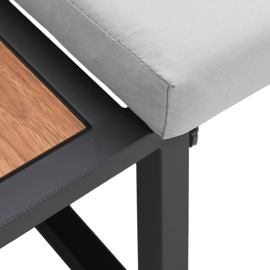2-Zits Tuin Sofa Met Licht Grijze Kussens Licht grijs