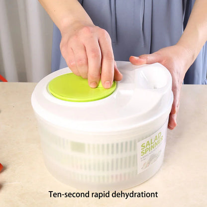 Saladespinner met deksel om groenten te wassen en drogen