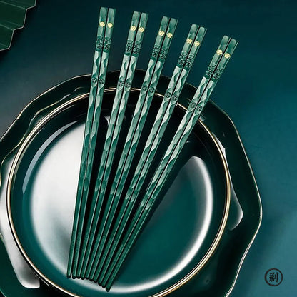 Huismerken.nl 5 Paar Metalen Eetstokjes Antislip Bamboo Vorm Vaatwasserbestendig Voor Sushi Liefhebbers Duurzaam