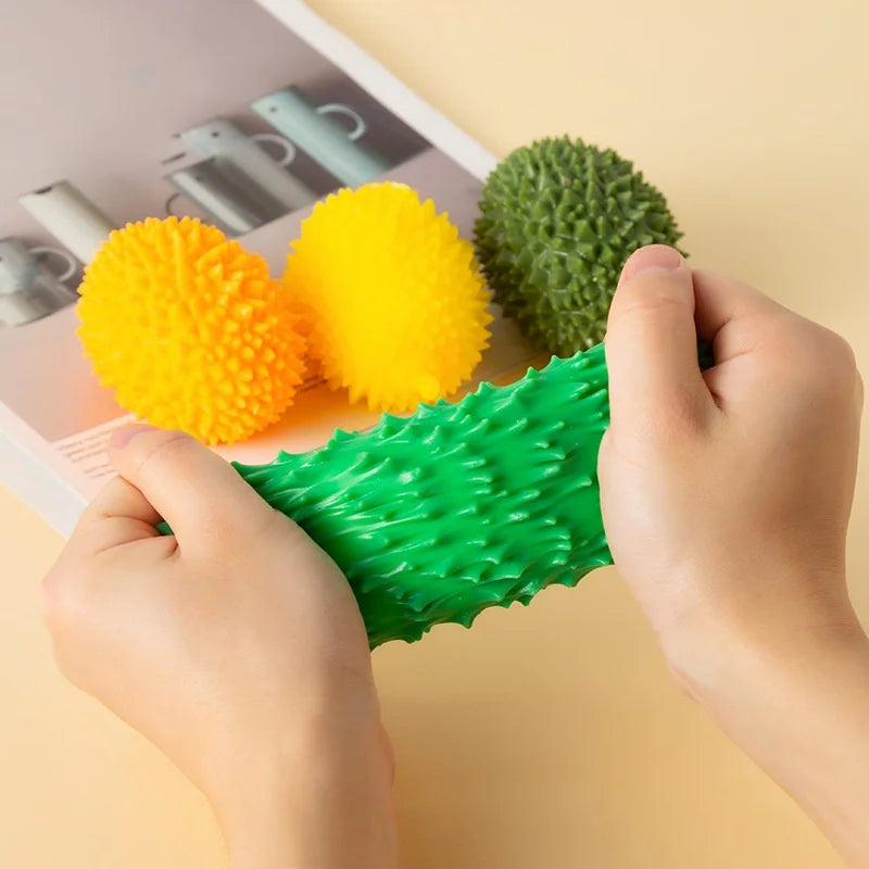Squishy fidget toy fruitvorm