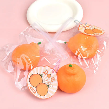 Squishy fidget toy fruitvorm