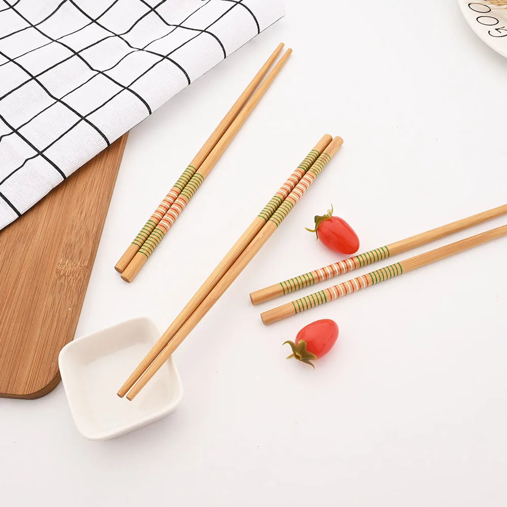 Huismerken Handgemaakte Bamboe Eetstokjes Set Vijf Paren Met Bloemenmotief Multikleur Voor Sushi Liefhebbers