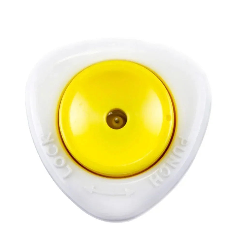 Halfautomatische eierprikker met veer