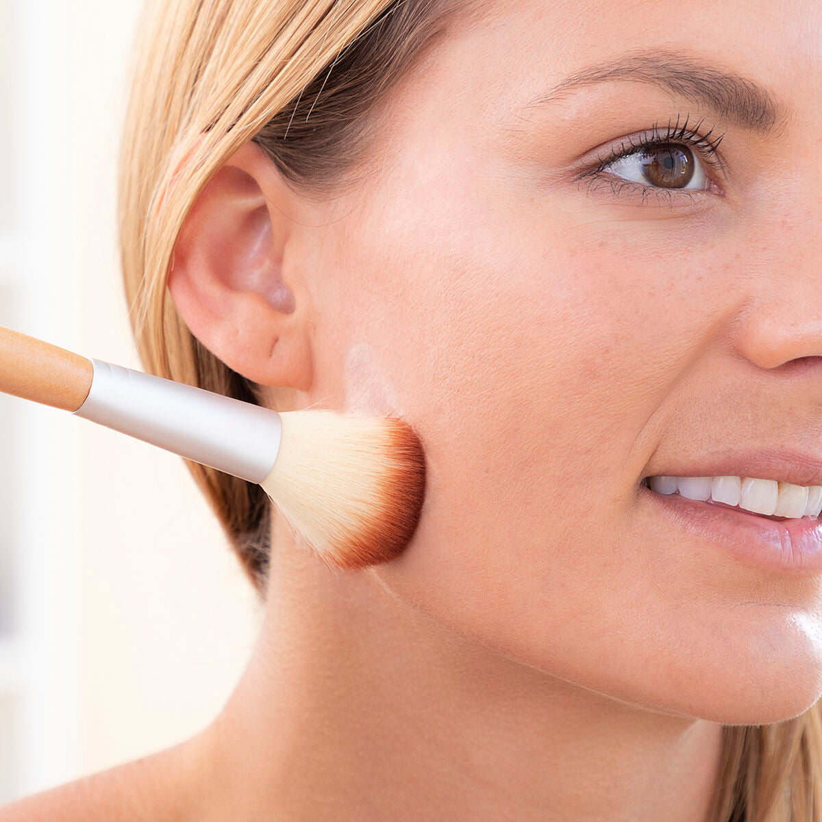 Innovagoods Onzichtbare Zelfklevende Gezichtliftende Pleisters Liftrik Innovagoods 40 Stuks