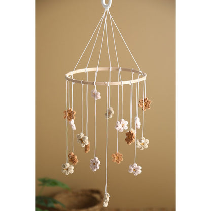 Babymobiel gehaakt bloemen beige babyroze crème 21 cm