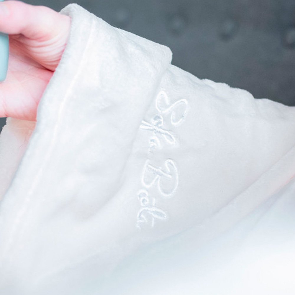 Sofa Bota Sleeve Blanket