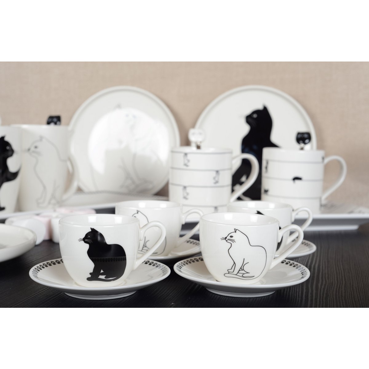 Koffiekopjes met kattenschotels set van 4 zwart wit