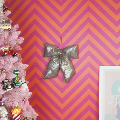 Kerstdecoratie strik 32x40 cm zwart goud stof