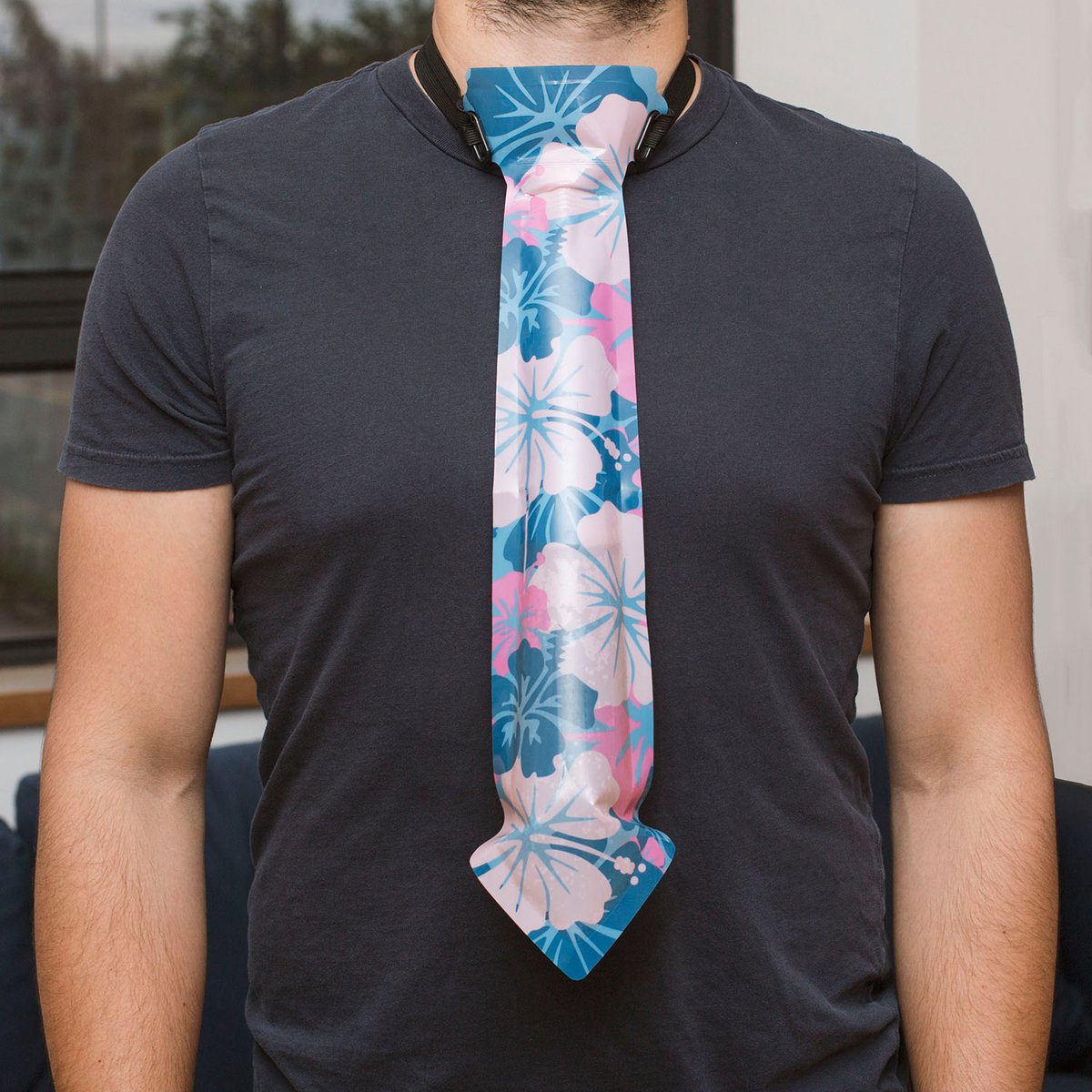 Necktie with drinking pouch "Beer Tie" - 570 ml
