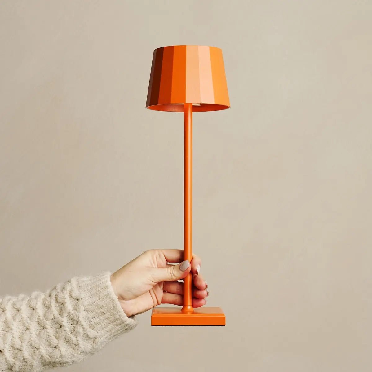 Tafellamp oranje metaalijzer draadloos dimbaar 38 cm