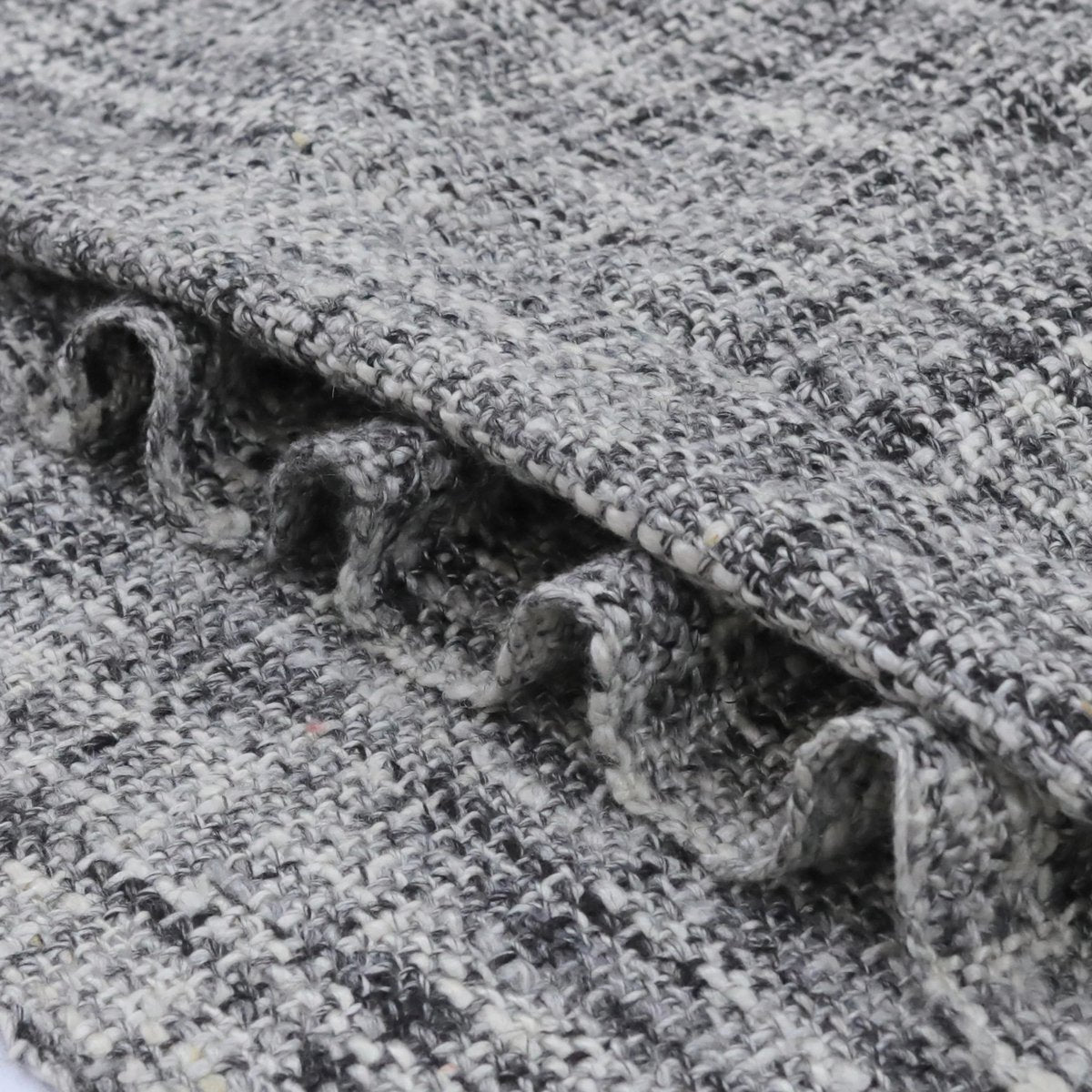 Plaid 130x170 cm grijs geweven met franjes