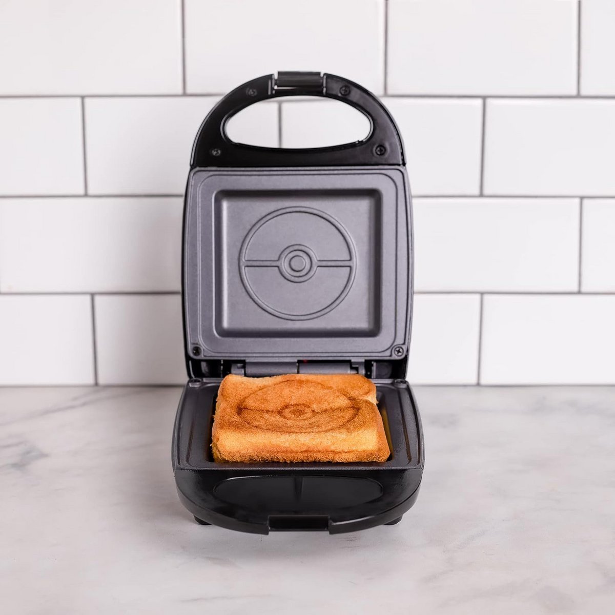 Pokémon - Sandwich Maker "Pokéball"