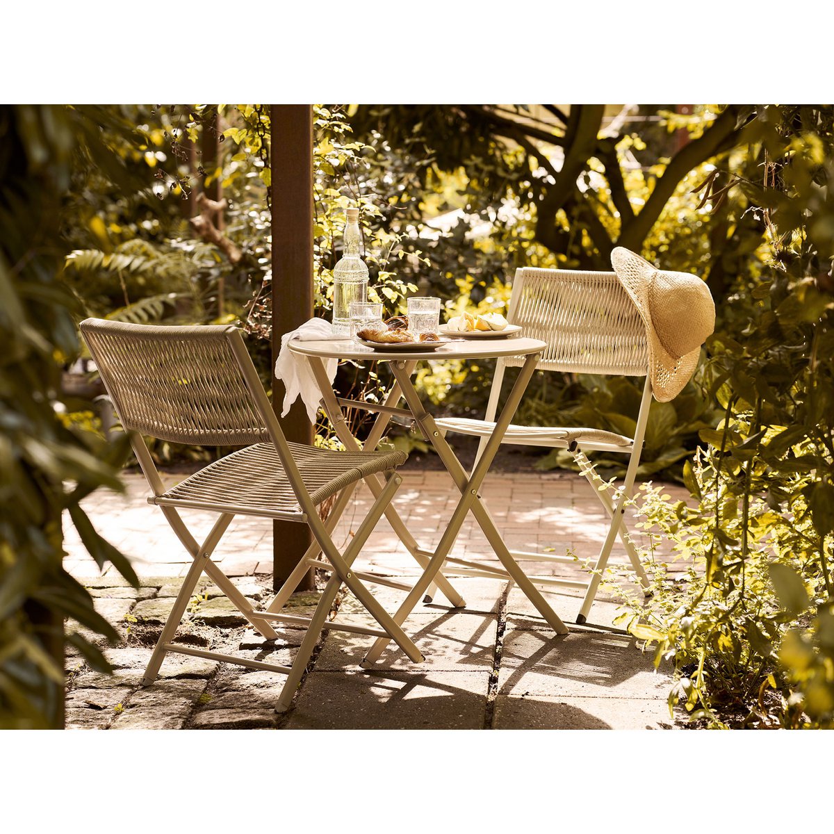 Arcas Bistroset, 2 stoelen en 1 tafel, polyester/staal, taupe