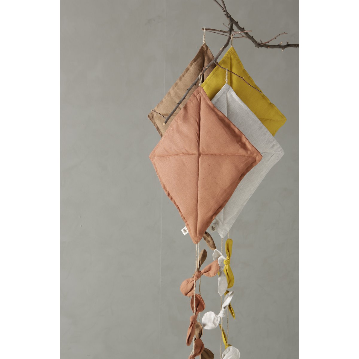 KITE wall decor
