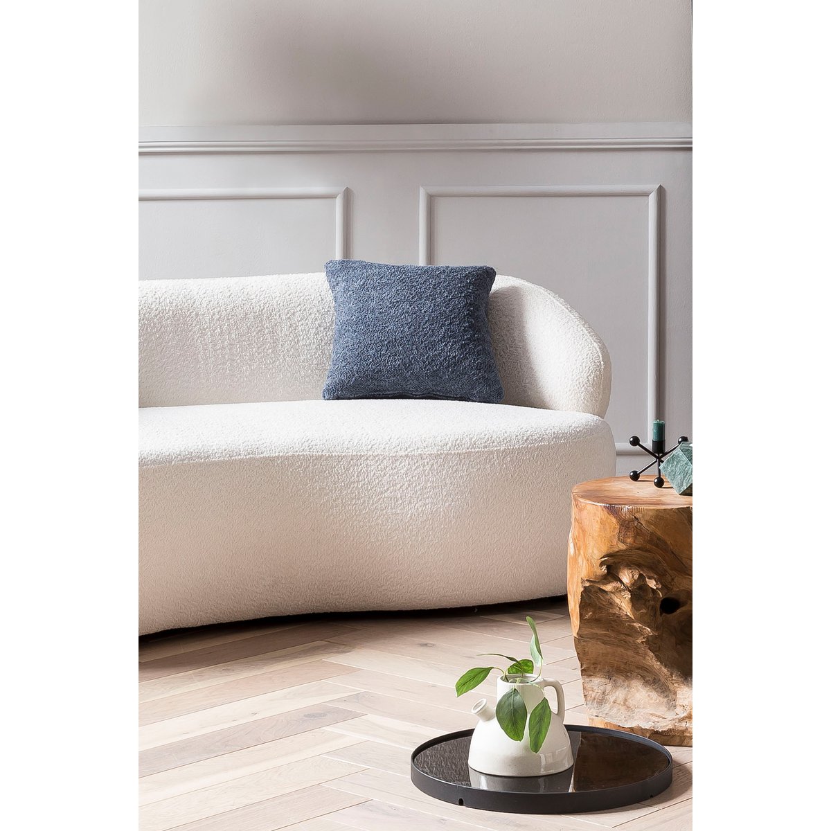 Kidney bench 2-seater Bouclé fabric white