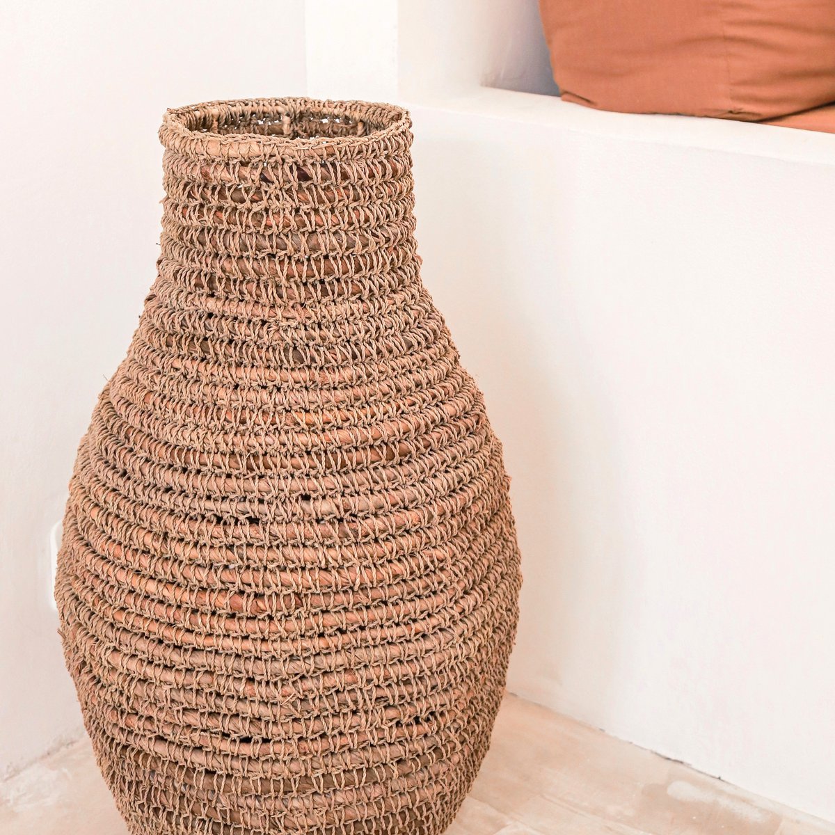 Vaas 56x30 cm bananenvezels raffia handgemaakt