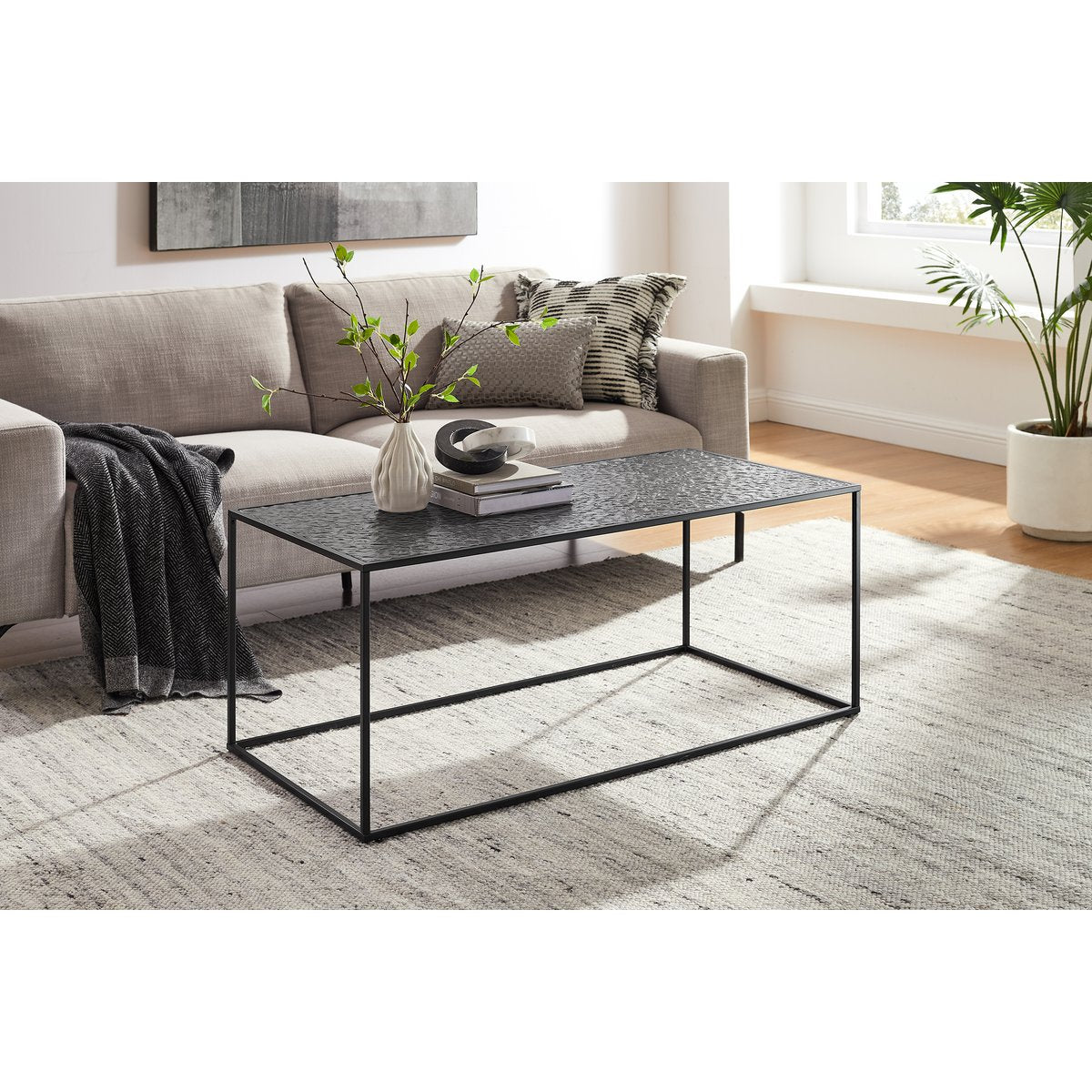 Salontafel 110x55x45 cm rookglas zwart