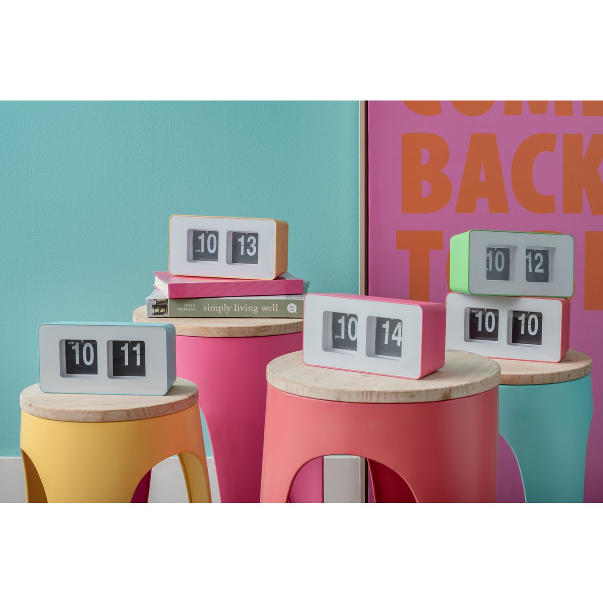 Wandklok tafelklok 18x9 cm roze plastic