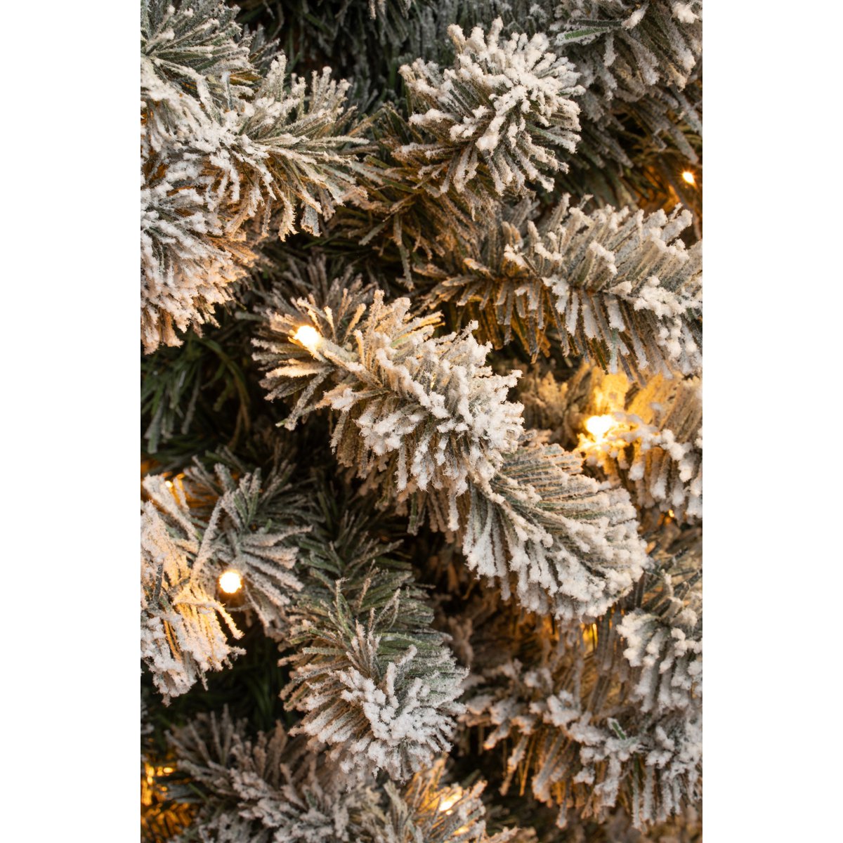 Charlton Smalle Kunstkerstboom Warm Witte LED Verlichting
